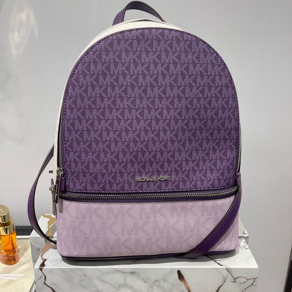 MICHAEL KORS Rhea Md Zip Color-Block Signature Logo Backpack
Dark Purple MLT
NWT - Picture 3 of 16